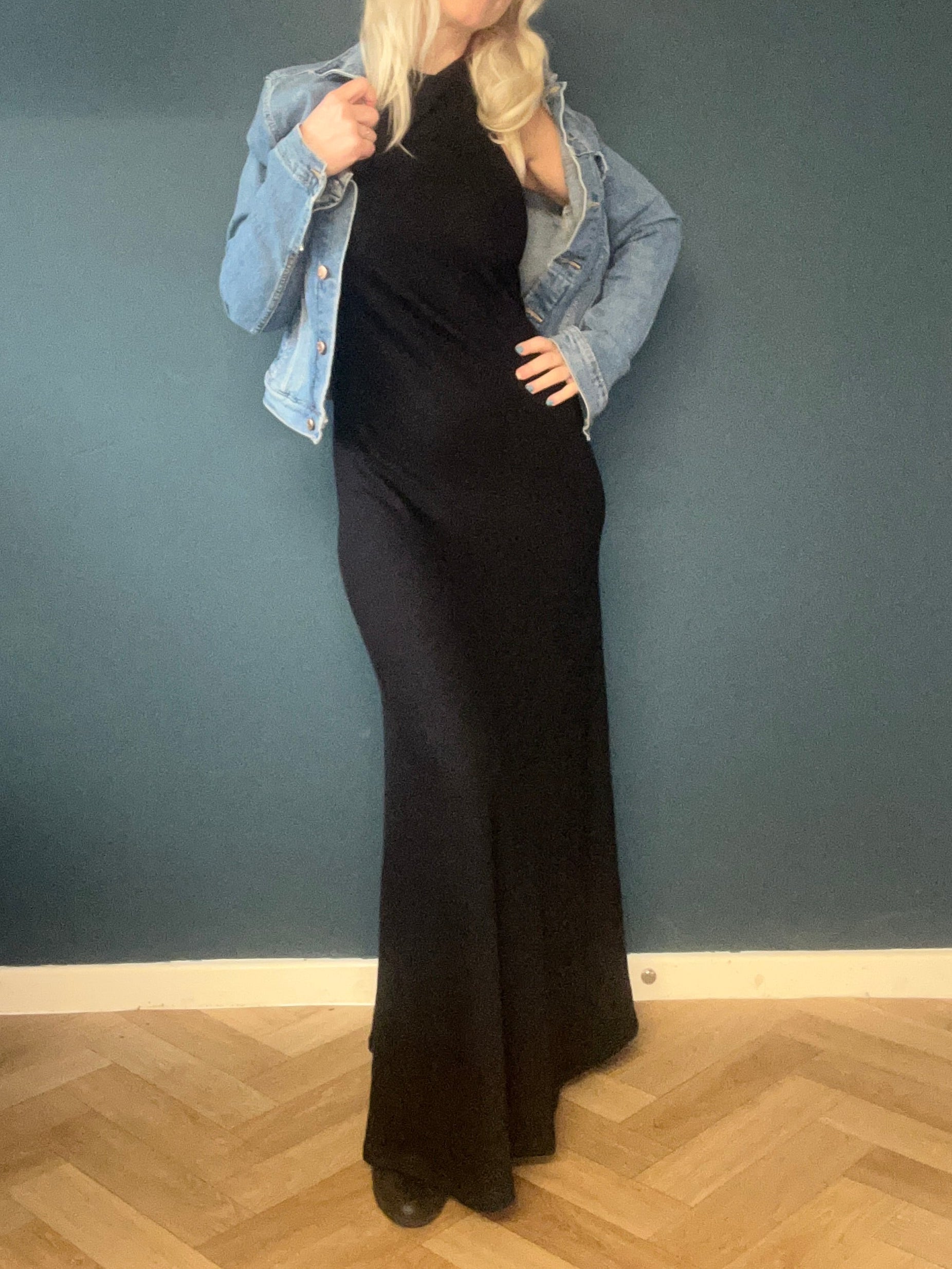 backless, black, halter neck, long, tieback, lace-up dress. 